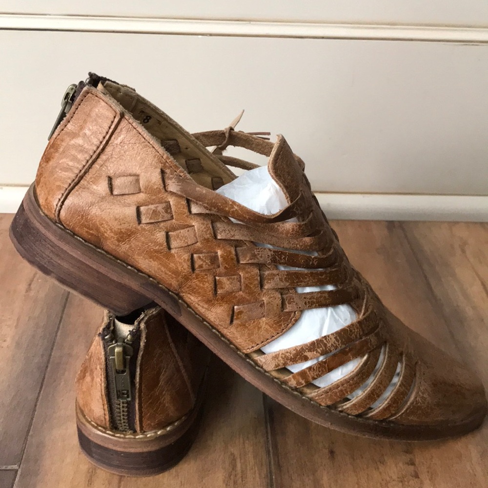 Sold! Bedstu Las Cruces woven flats - Picture 8 of 8